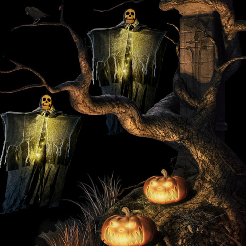 Halloween Dekorationer – Skräckinjagande Hängande Spöke med Dödskalle & Skelettrekvisita