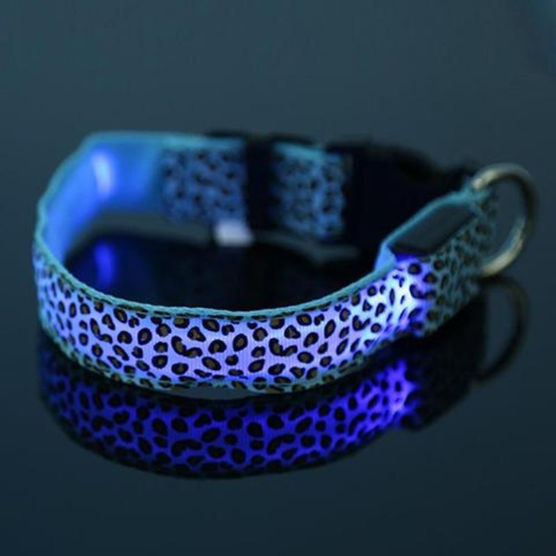 LED Hundhalsband – Justerbart & Säkert med Leopardmönster