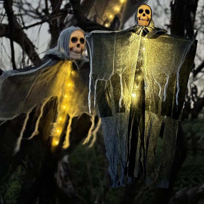 Halloween Dekorationer – Skräckinjagande Hängande Spöke med Dödskalle & Skelettrekvisita